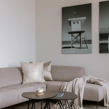 Huswell - Stunning Seafront With Modern Comforts And Dike Views