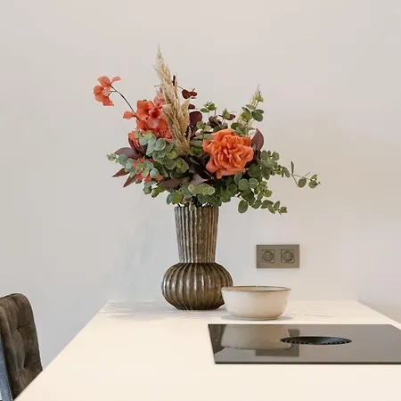 Apartment Huswell - Stunning Seafront With Modern Comforts And Dike Views