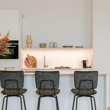 Huswell - Stunning Seafront With Modern Comforts And Dike Views Apartment Ostend
