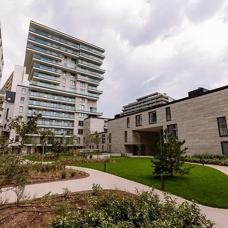 Apartment Huswell - Stunning Seafront With Modern Comforts And Dike Views *