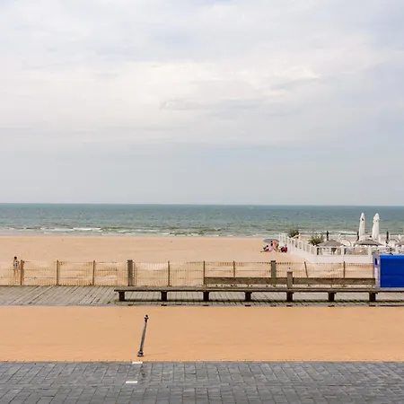 Huswell - Stunning Seafront With Modern Comforts And Dike Views Apartment